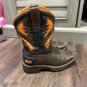 Ariat Boy Kids VentTek Boot Size 9.5K in cocoa brown